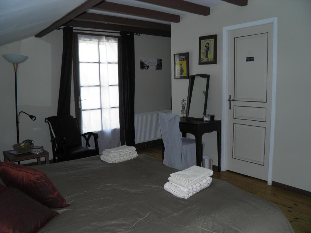 Chambres D'Hotes La Vigneronne Senouillac Δωμάτιο φωτογραφία